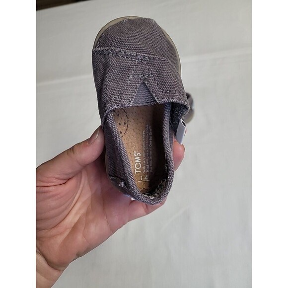 Toms Infant Toddler T4 Brown Canvas slip-on shoes Size 4 Adjustable Side‎ Strap - Picture 7 of 8
